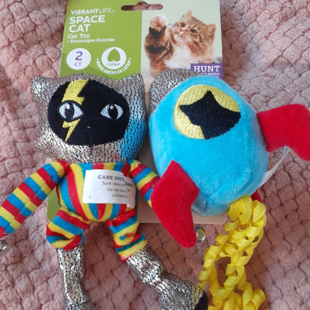 Brand New VIBRANT LIFE Cat Toy